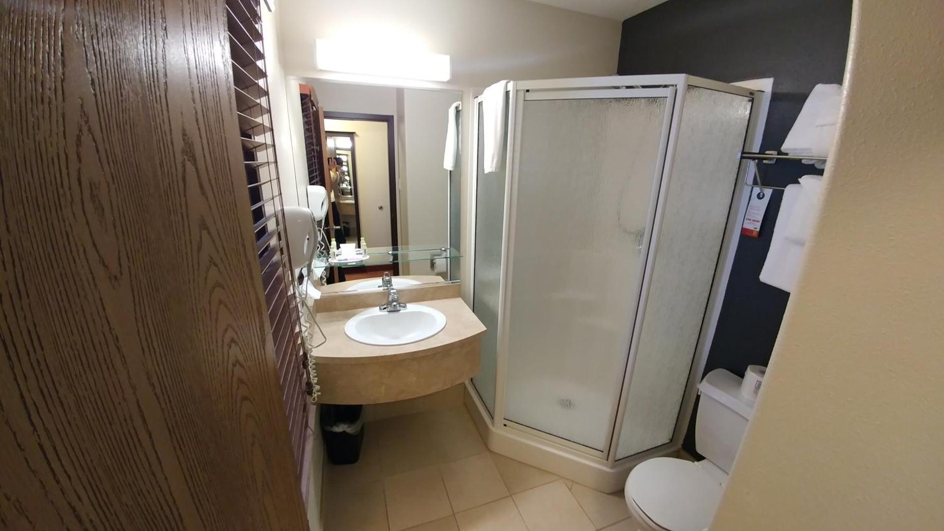 Super 8 by Wyndham Quebec City photo 5