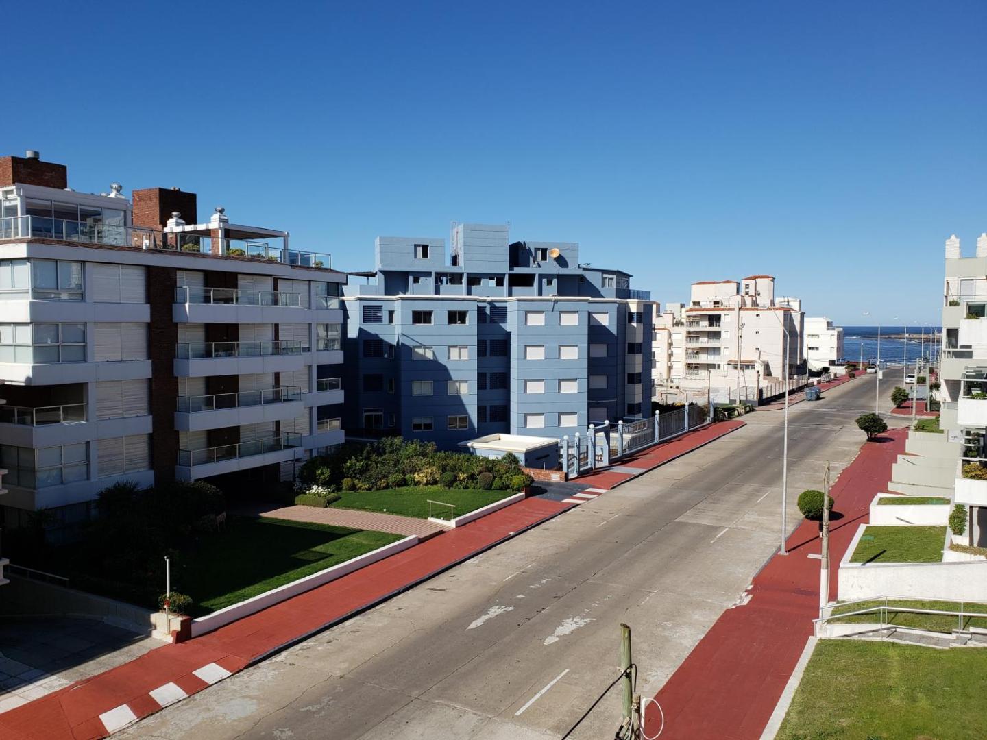 Bild 10: Edificio Paquebot, en Peninsula, con vista al mar