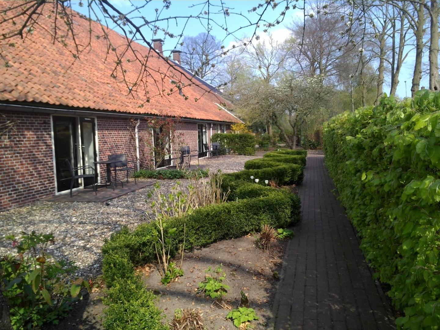 Bed & Breakfast Uiterburen photo 7