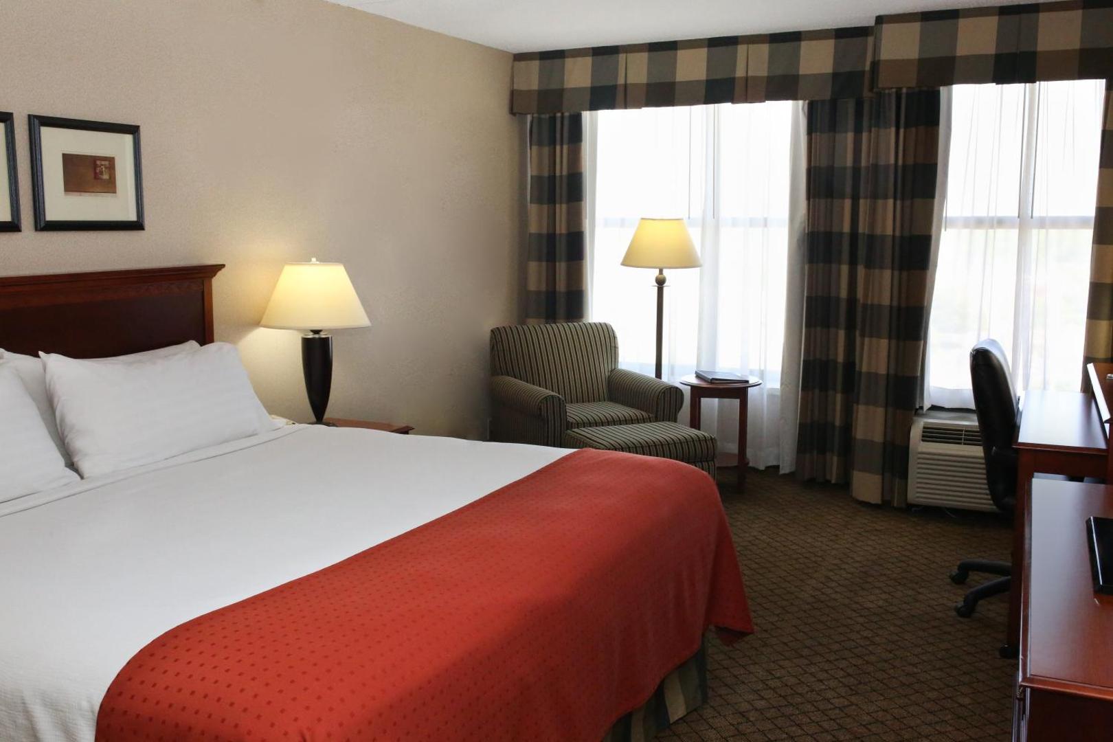 Foto 10: DoubleTree by Hilton Dayton Fairborn