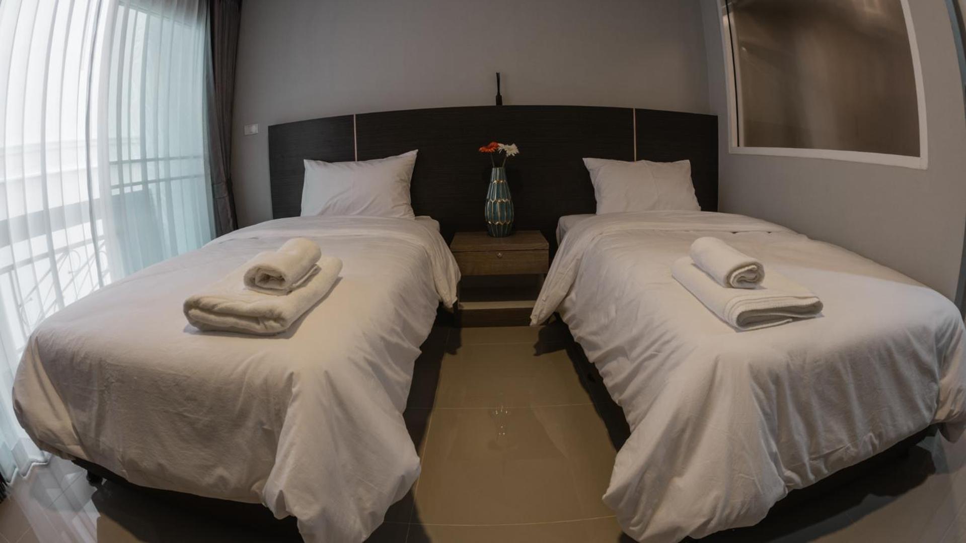 Bilde 7: Step One at Bangkok