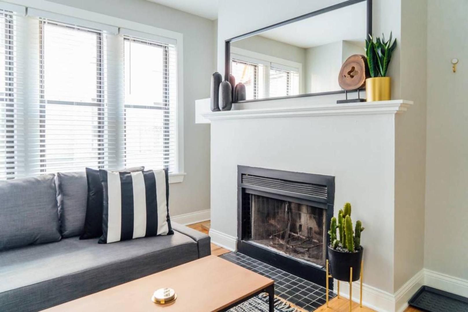 Fotografie 7: Convenient & Newly Decorated 1BR Apartment - Roscoe 1D