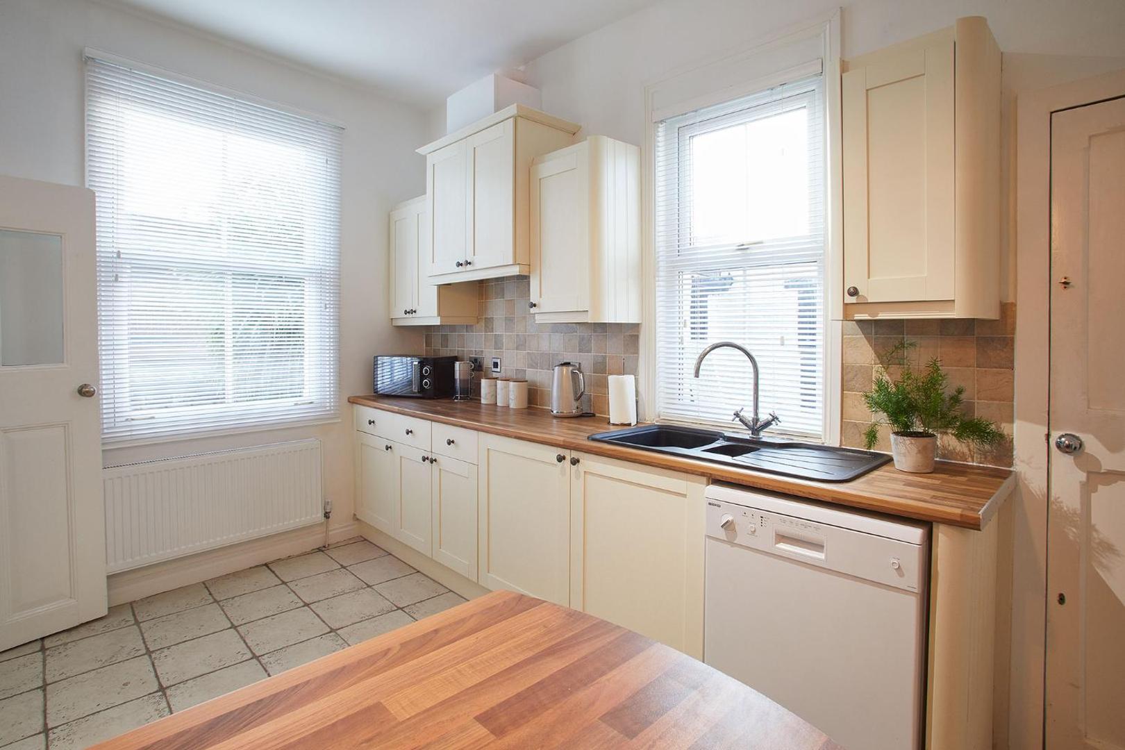 Photo 8 : Host & Stay - Windsor Cottage