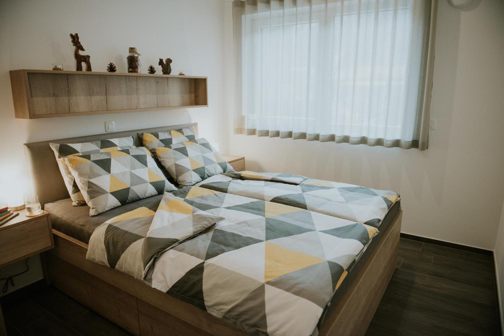 Kuva 5: Villa Mojca - Jasna&Jelka Apartments, Central Location with Private Garage and Alpine View