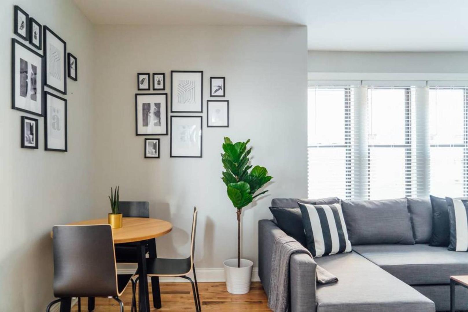 Fotografie 10: Convenient & Newly Decorated 1BR Apartment - Roscoe 1D