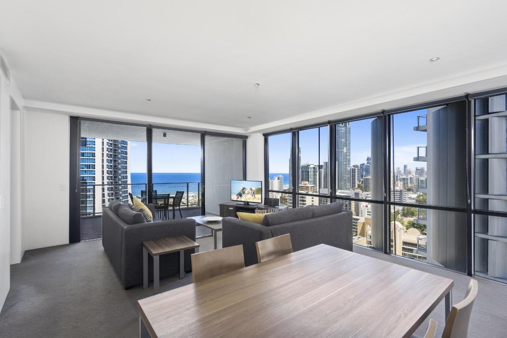 Fotografie 10: Circle on Cavill - HR Surfers Paradise