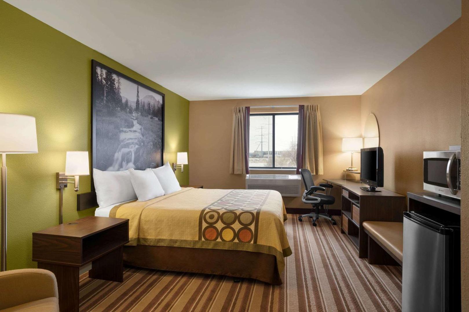 Fotografia 8: Super 8 by Wyndham S Jordan/Sandy/Slc Area