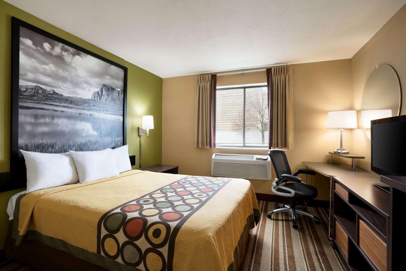 Fotografia 10: Super 8 by Wyndham S Jordan/Sandy/Slc Area