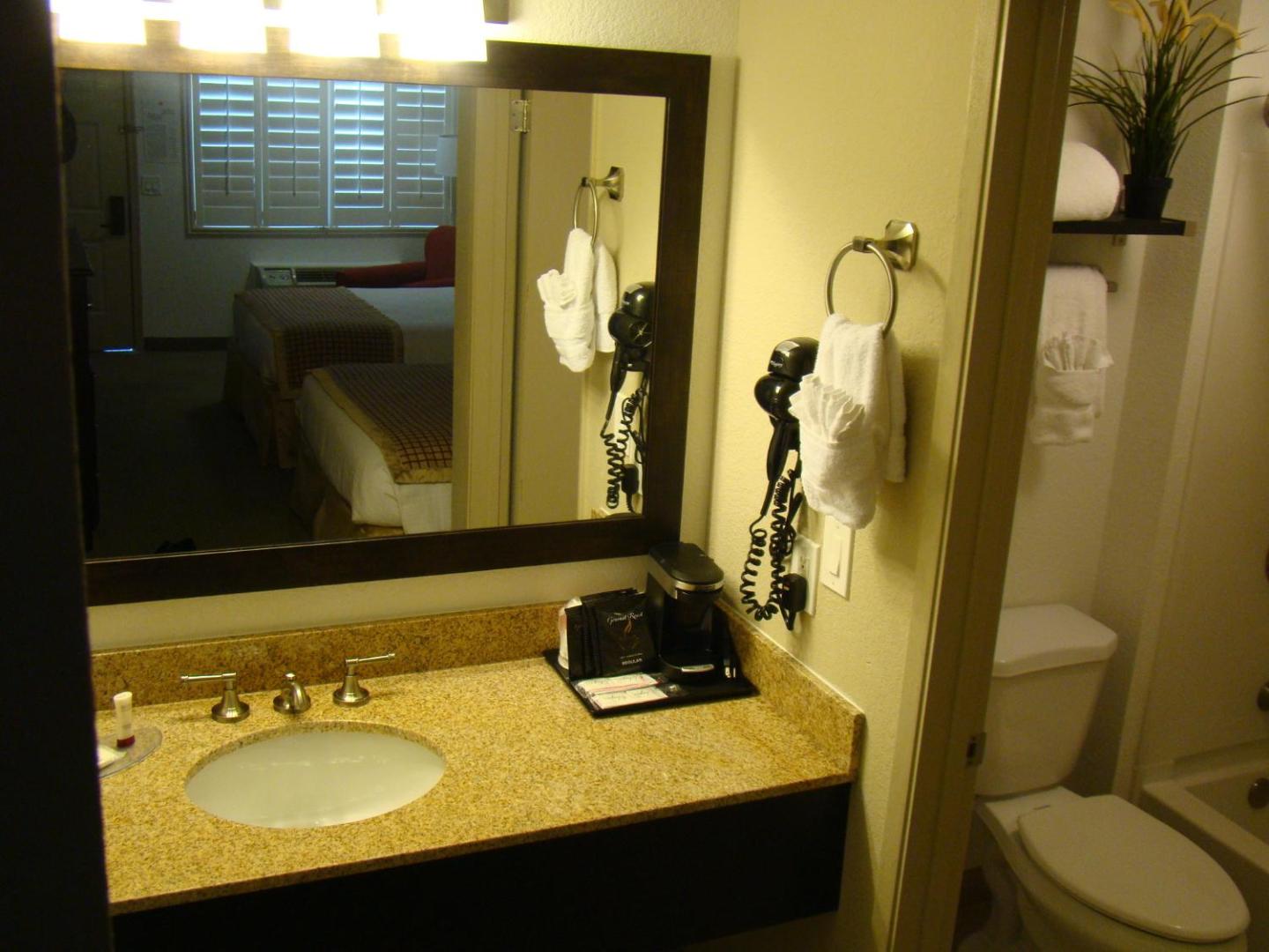 Photo 9 : Infinity Inn & Suites