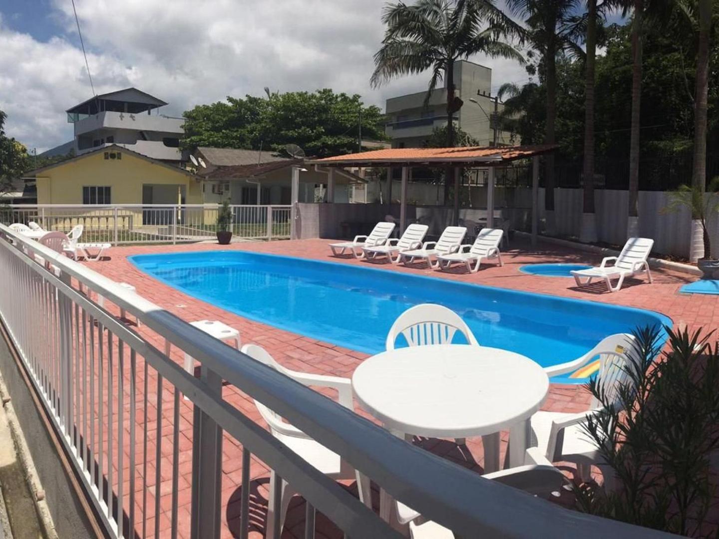 Bilde 2: KIT 5 - Estúdio com churrasqueira piscina ar wifI vaga cozinha