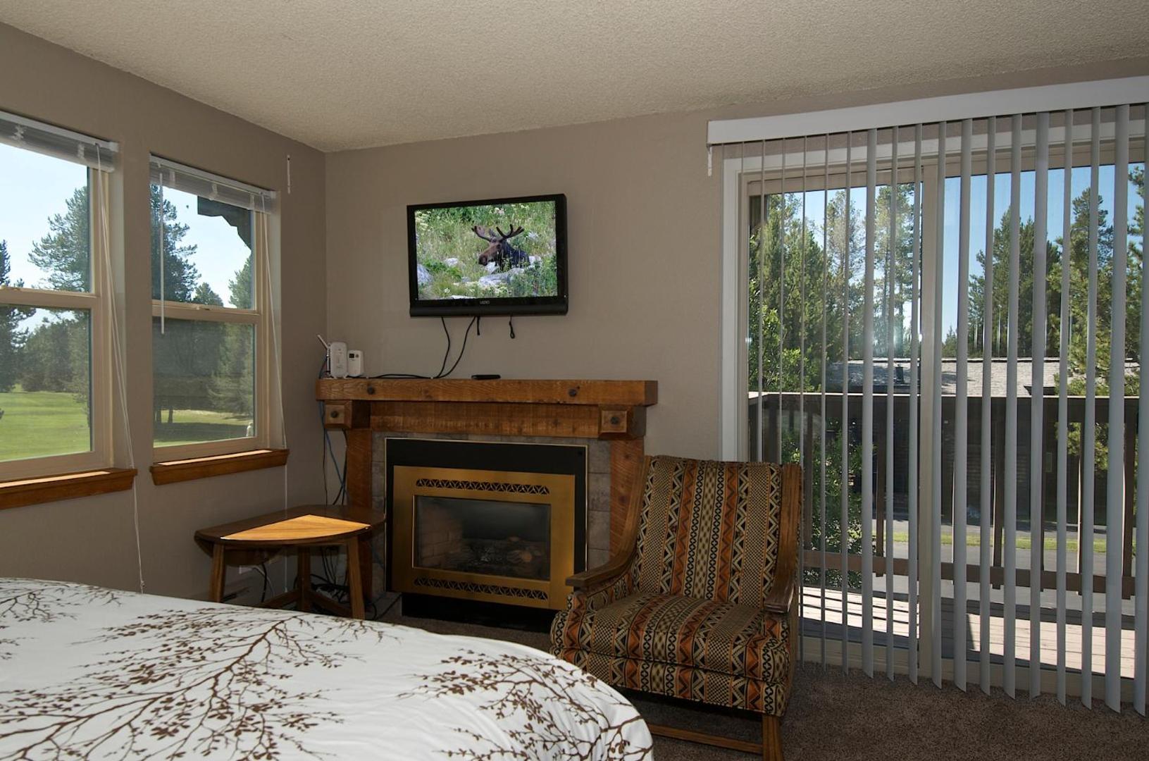 Quickdraw by KABINO Satellite WiFi Awesome Location Sleds Welcome Condo on Golf Courseの写真10