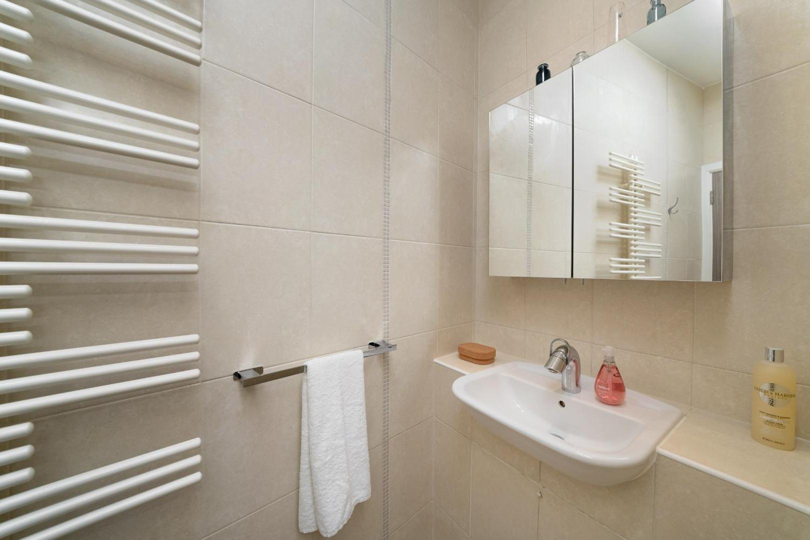 Foto 9: Huge & Central 3 Bedr, 4 Beds, 2,5 Bath Covent Gdn