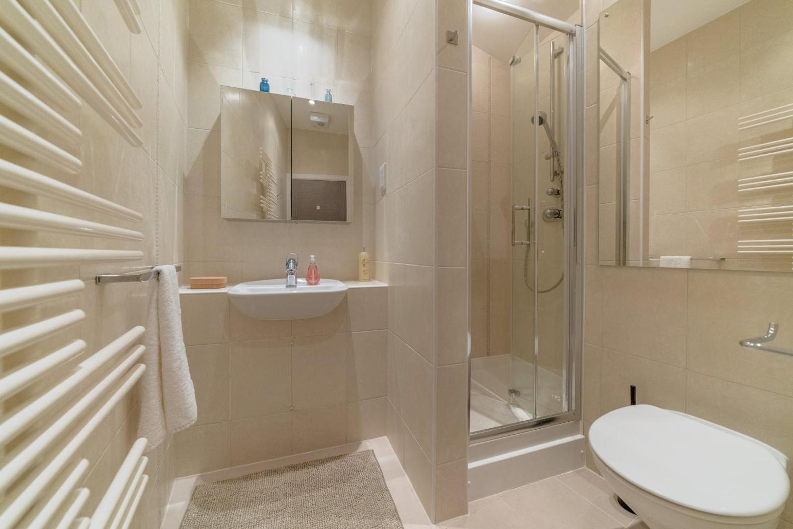 Foto 5: Huge & Central 3 Bedr, 4 Beds, 2,5 Bath Covent Gdn