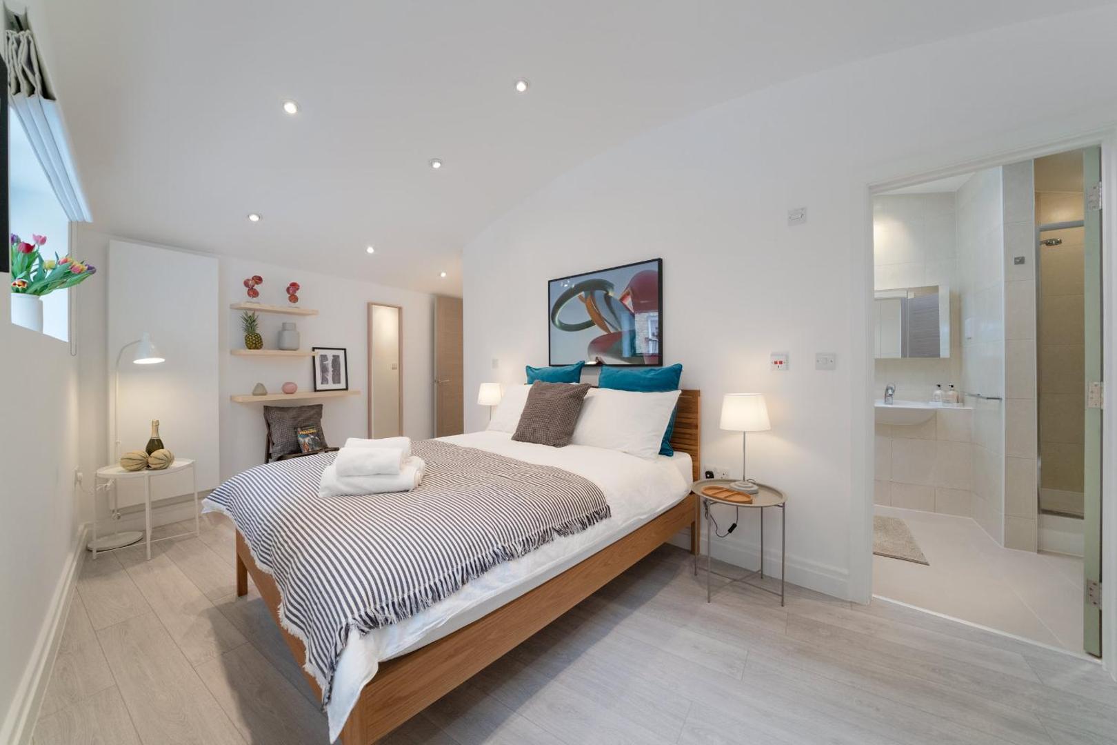 Foto 2: Huge & Central 3 Bedr, 4 Beds, 2,5 Bath Covent Gdn