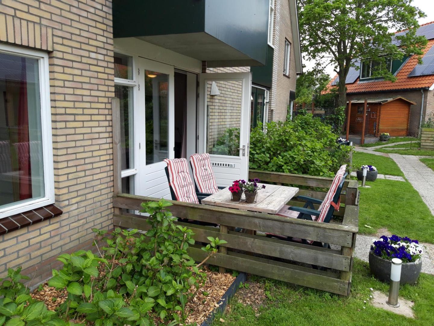 Foto 10: De Vlindertuin