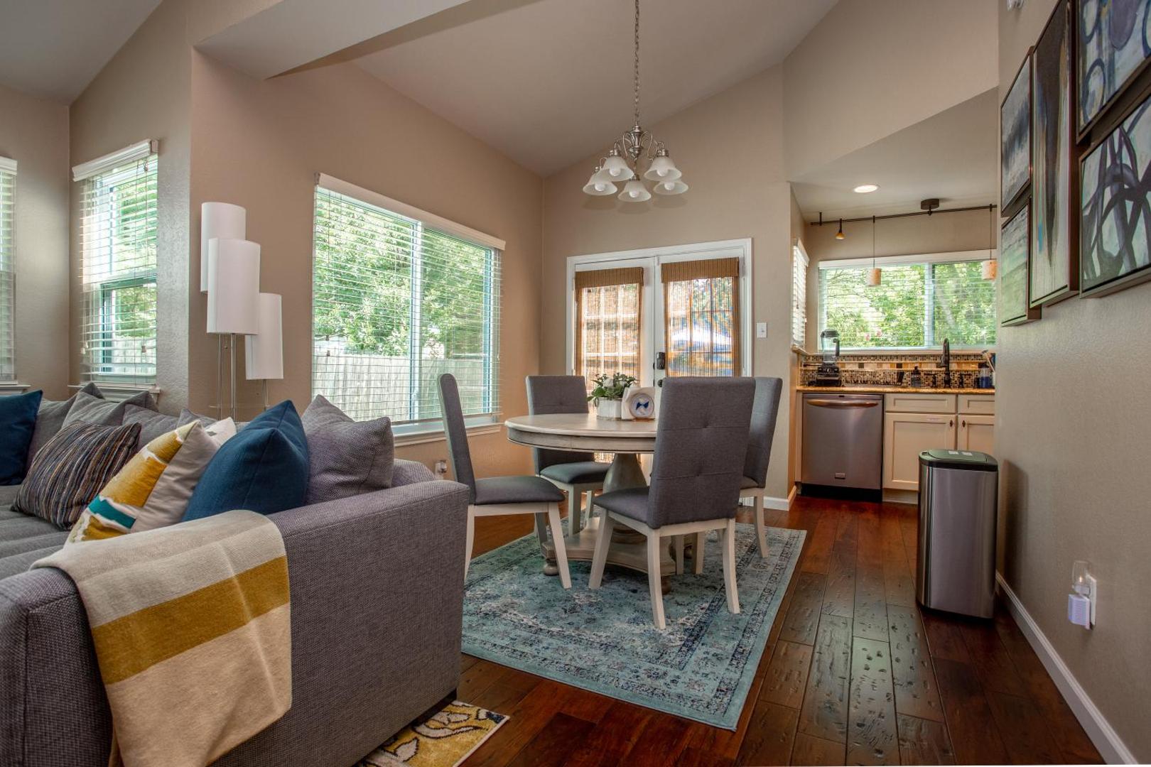 Zdjęcie 10: Comfortable, Family and Business Friendly 2BD/2BA House in North Austin