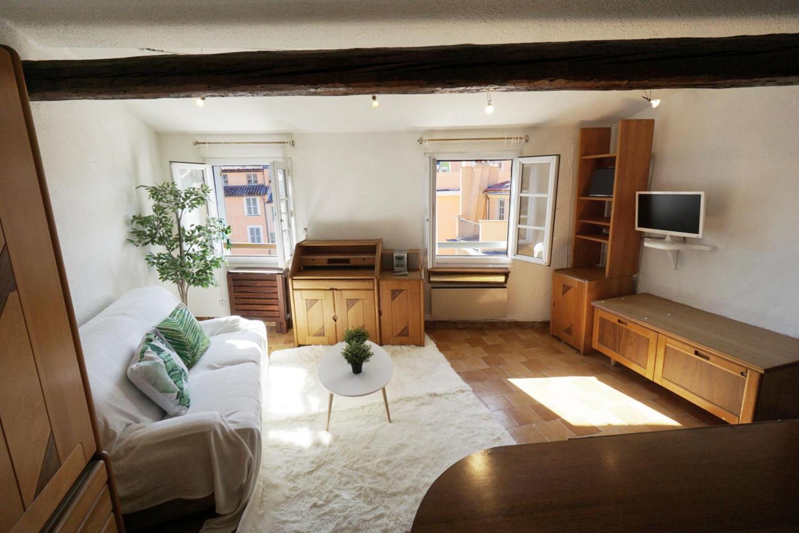 Bilde 10: GregBnb - Centre ancien - CLIMATISÉ - T2 Mezzanine - 6eme étage