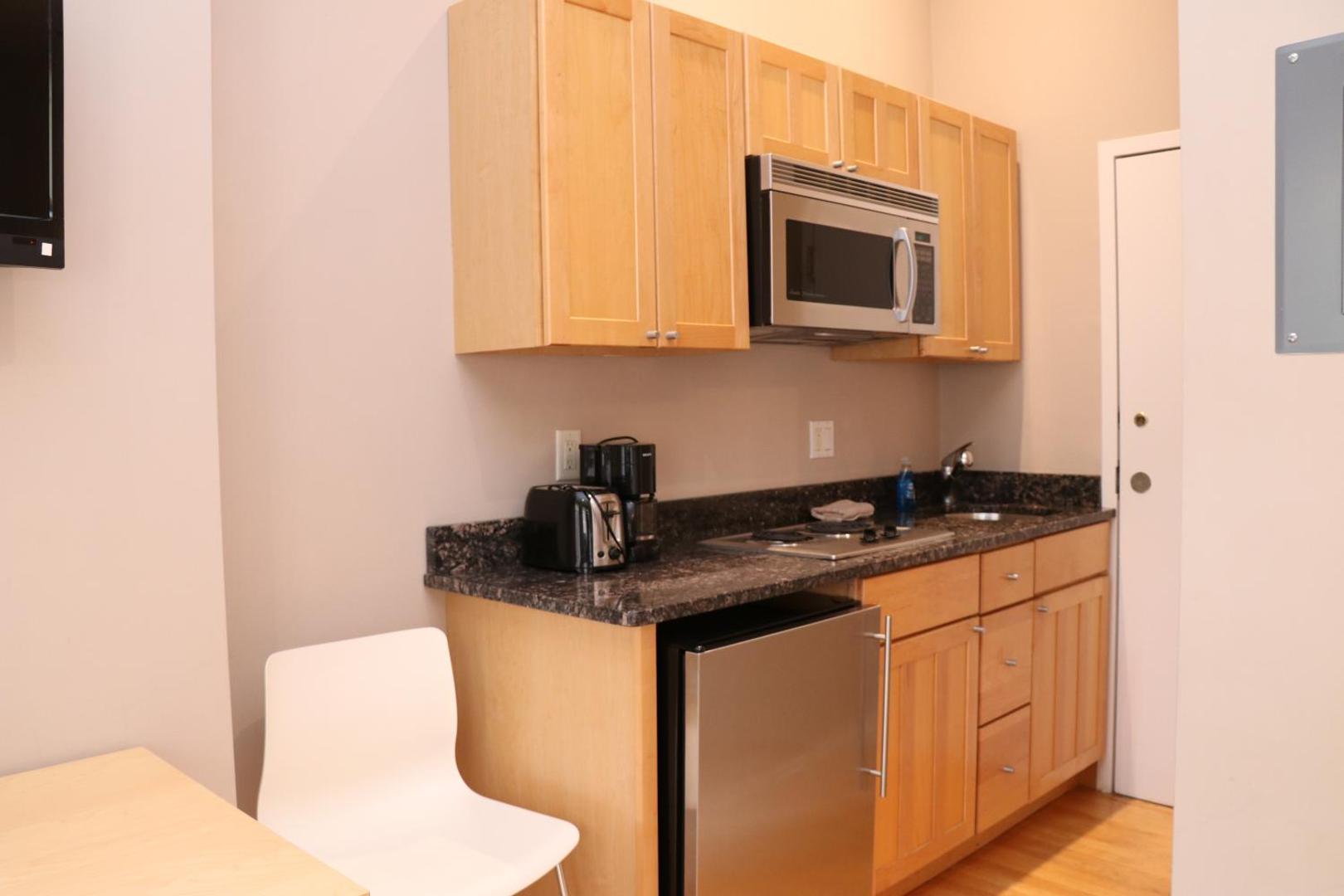Foto 7: Charming Studio in Boston Brownstone, #6