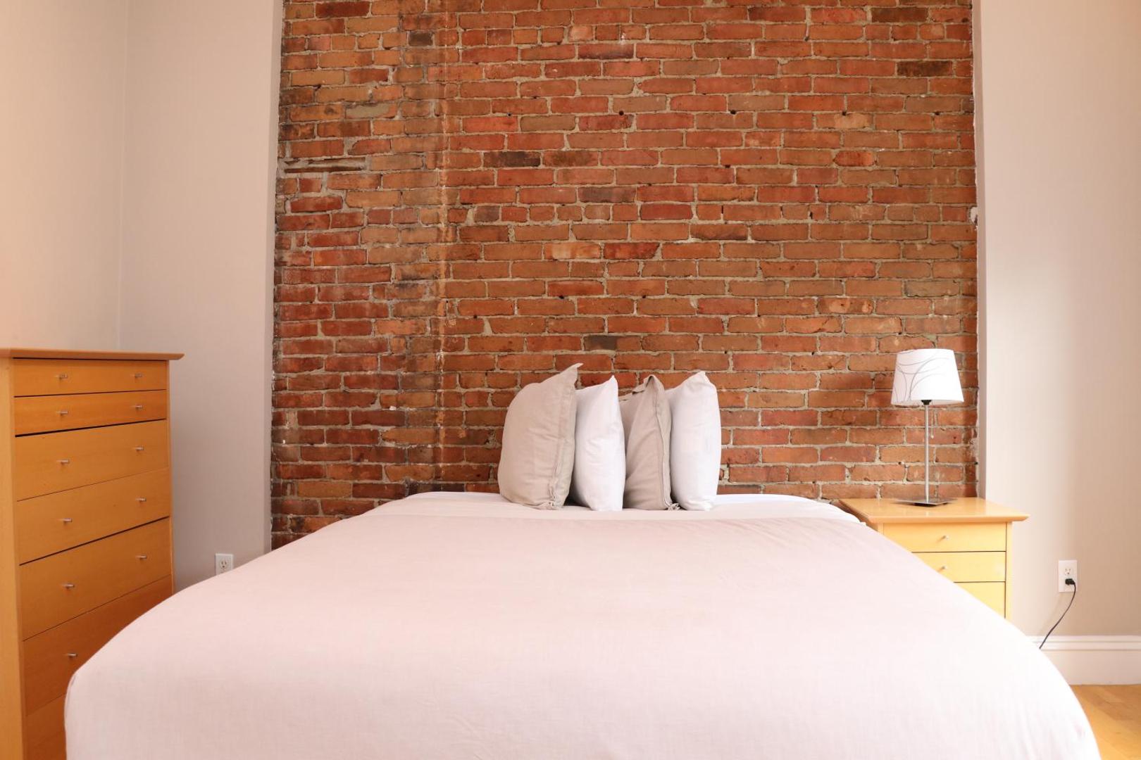 Foto 4: Charming Studio in Boston Brownstone, #6