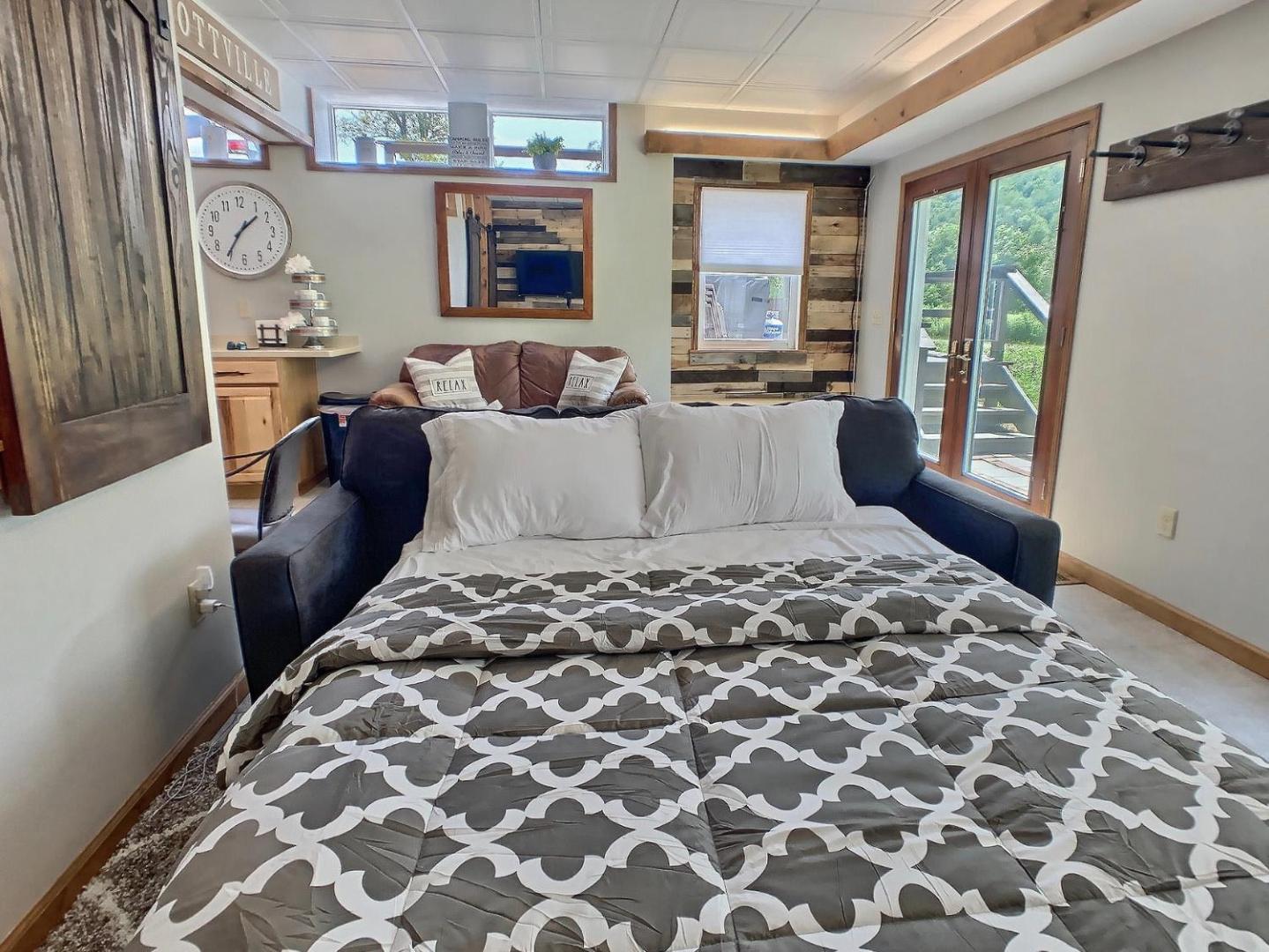 Fotografie 7: The Maples Apt - King Bed, Pet Friendly, Beautiful Views