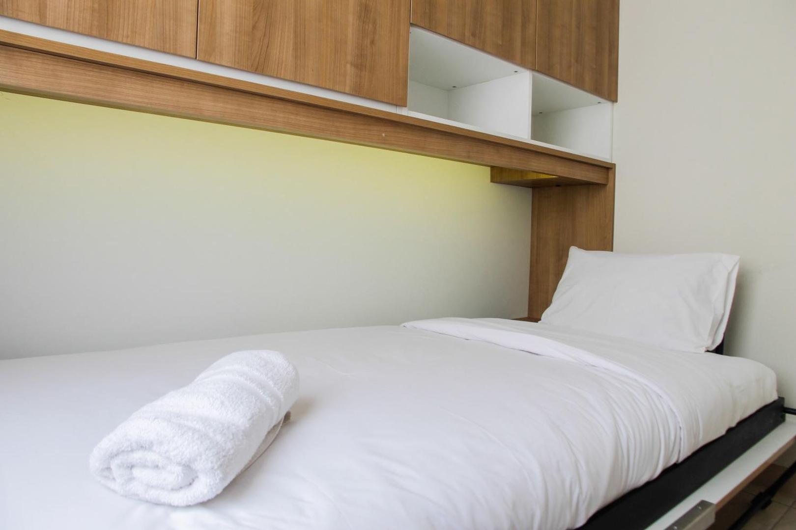 Foto 2: 2BR with Sofa Bed at Springlake Summarecon Apartment By Travelio