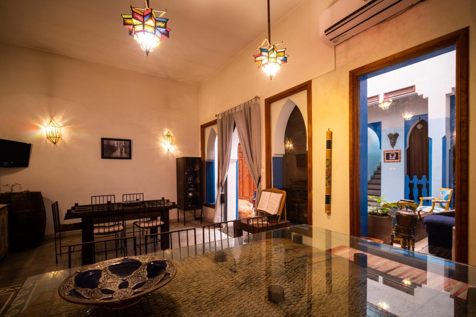 Fotografie 6: Riad Azcona