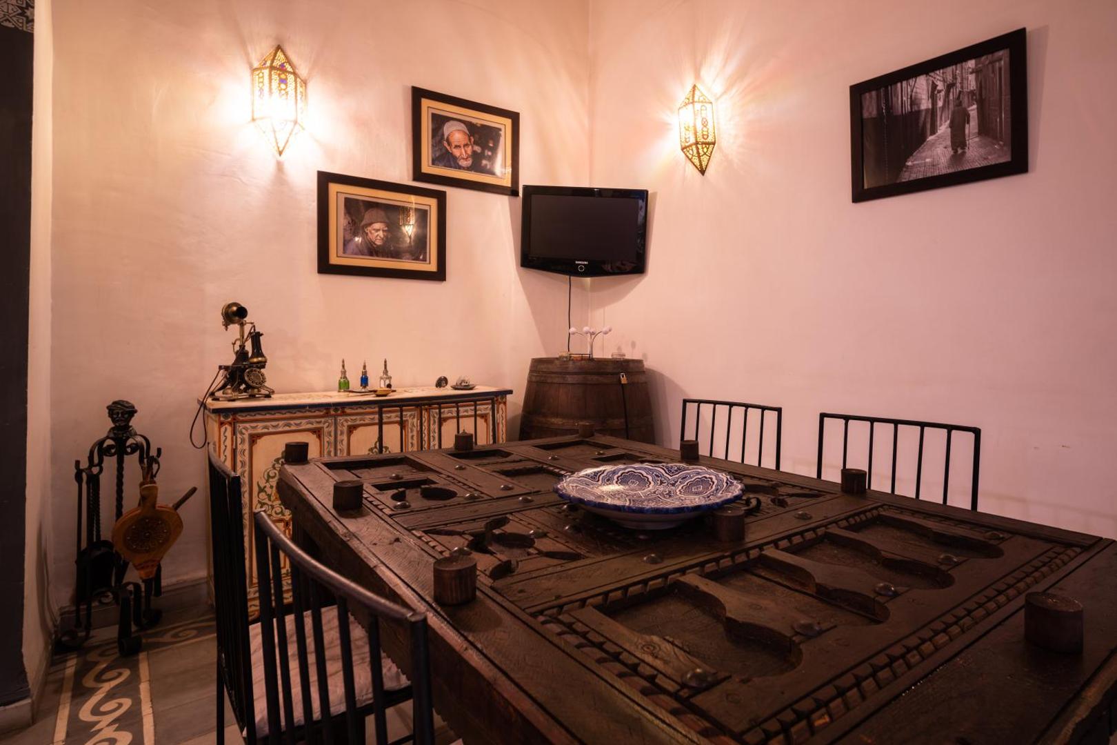 Fotografie 8: Riad Azcona