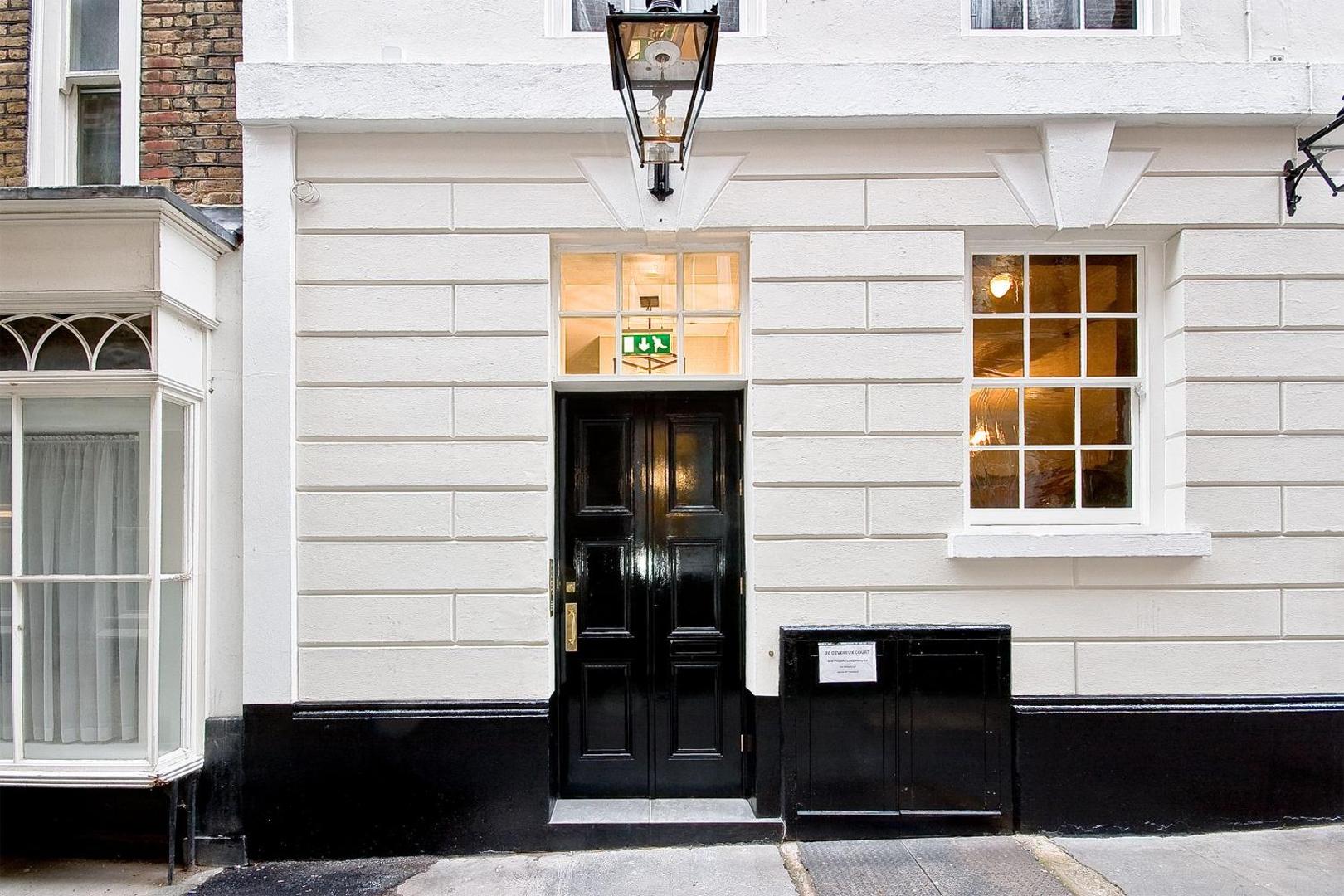 Bild 9: Eldon Chambers Flat 2 by City Living London
