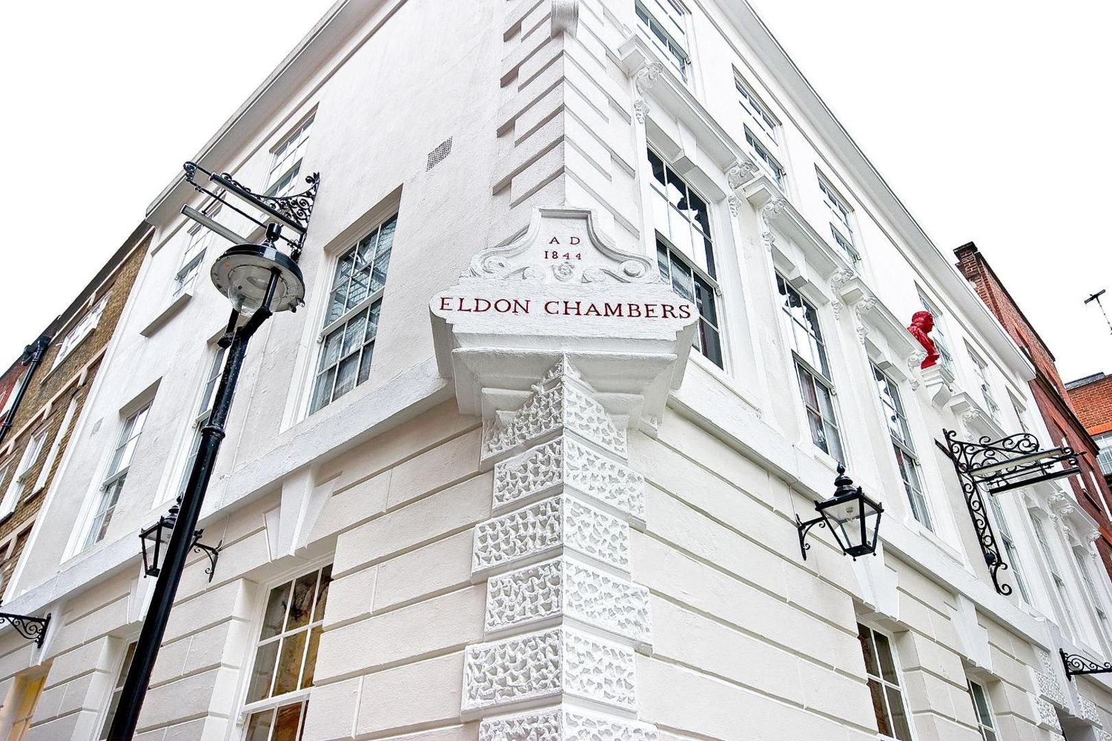 Bild 10: Eldon Chambers Flat 2 by City Living London