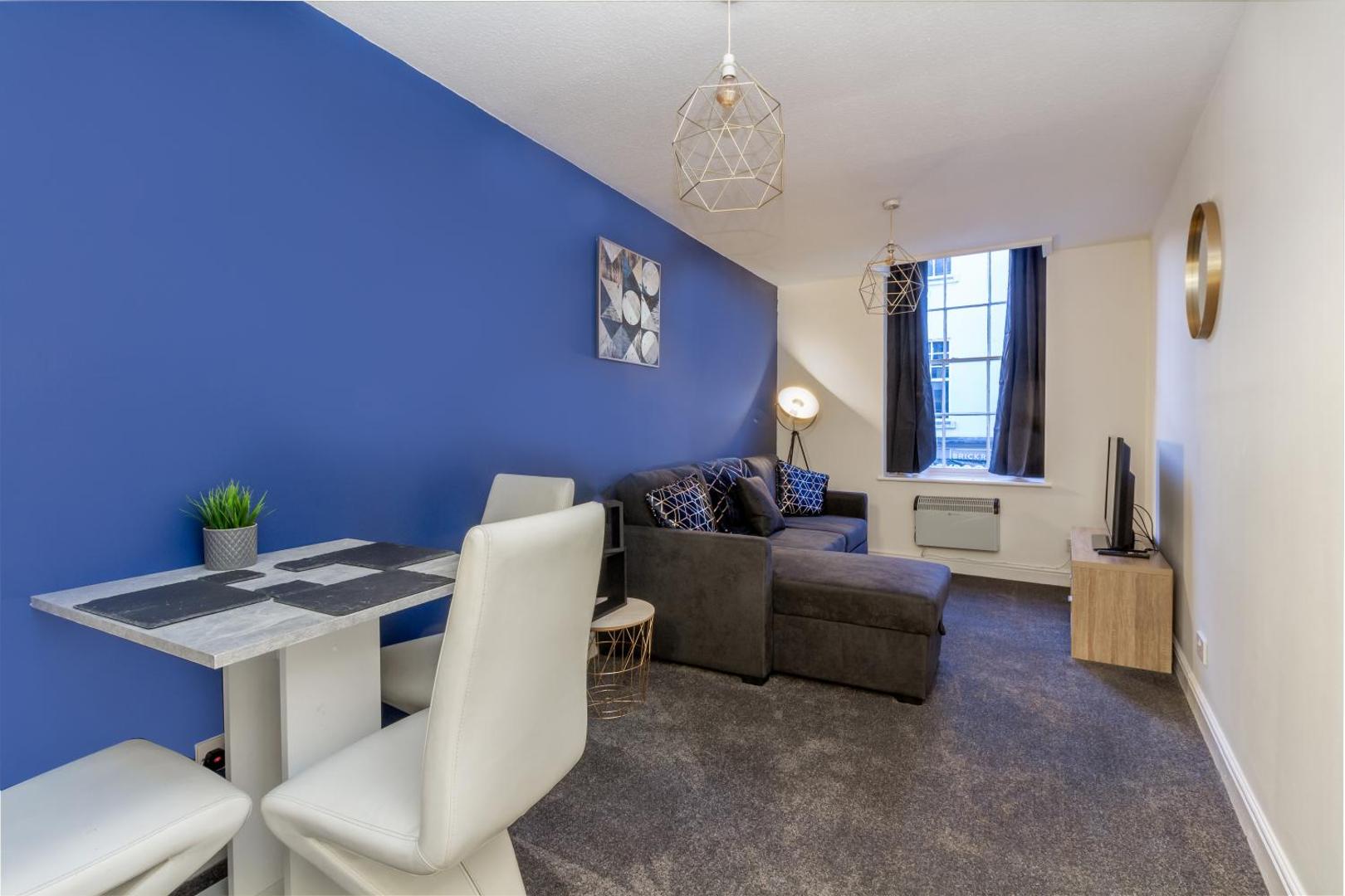 Kuva 7: Host & Stay - New Street Suite