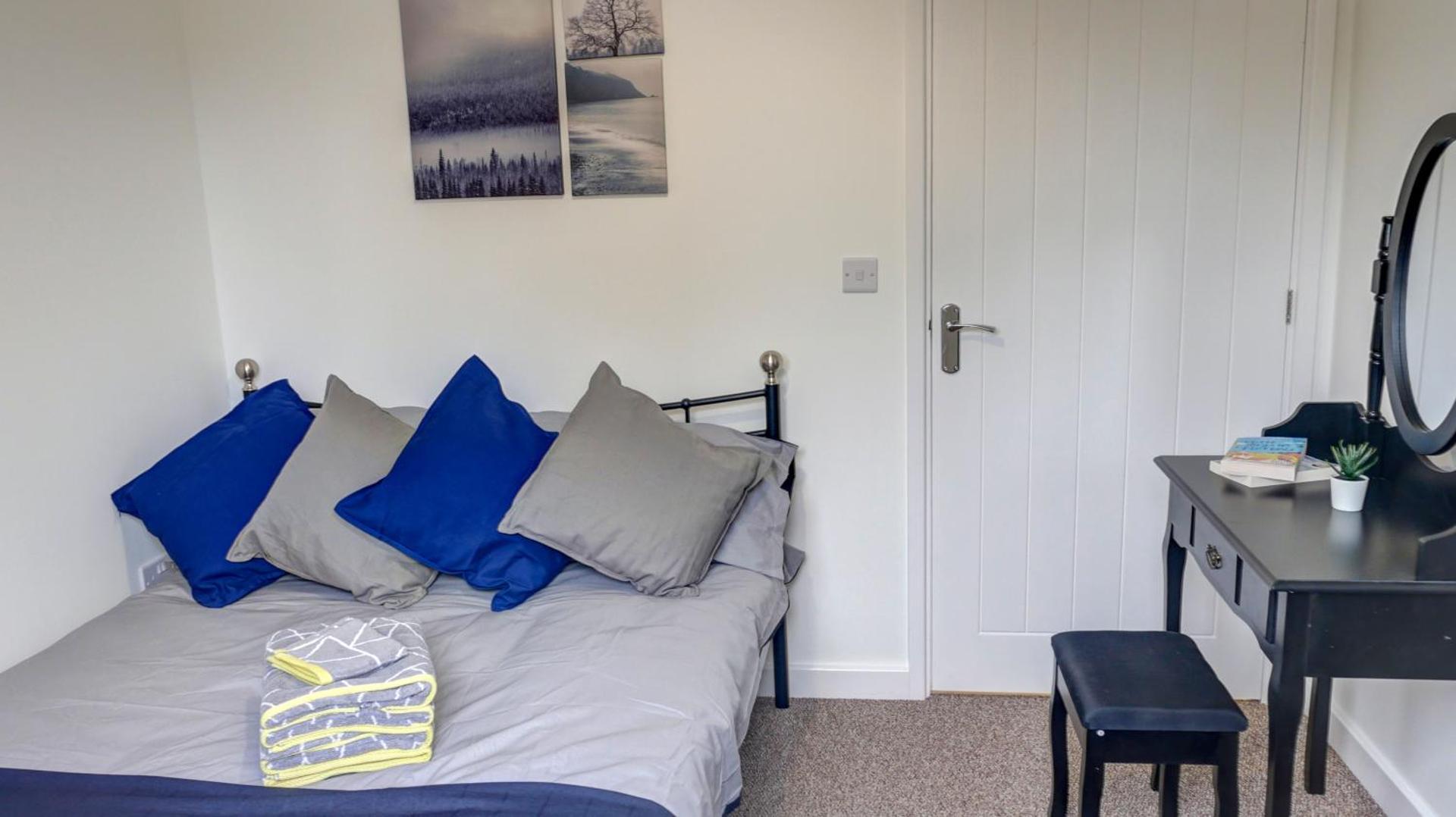 Billede 10: Didcot- Private Flat with Garden & Parking 04