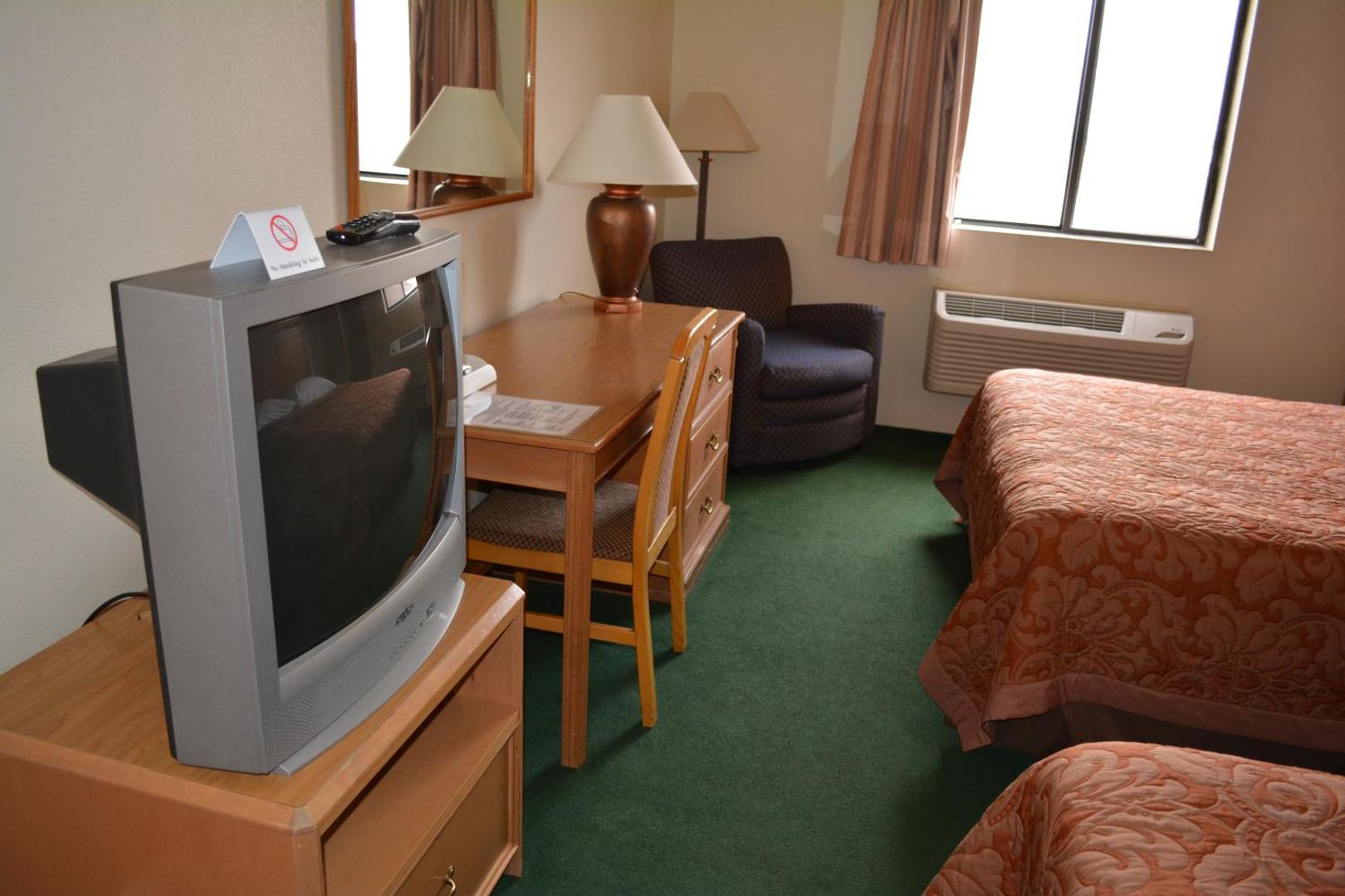 Foto 2: Super 8 by Wyndham Spokane/West
