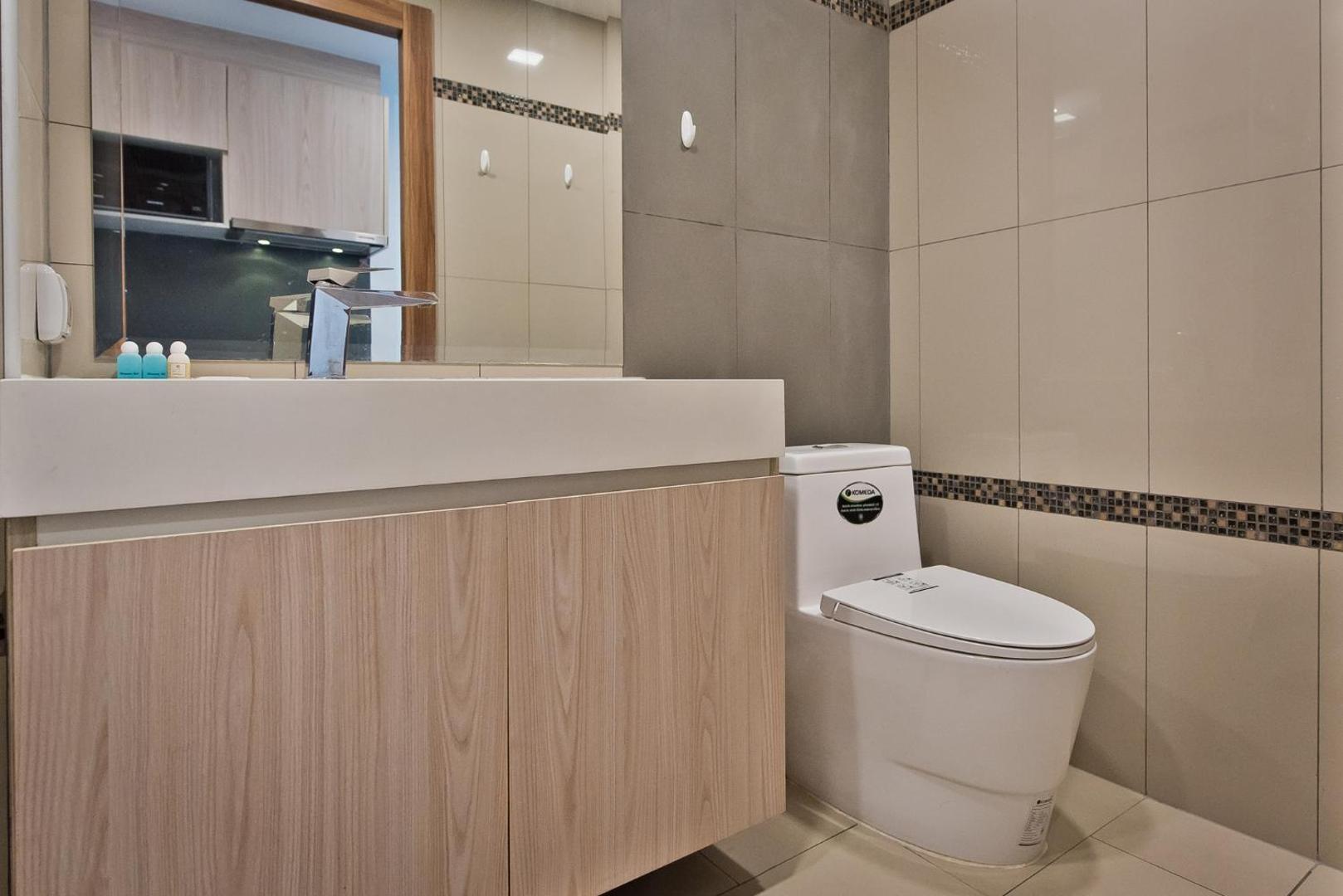 Foto 10: CONVENIENT Studio in Laguna Beach Resort 2.