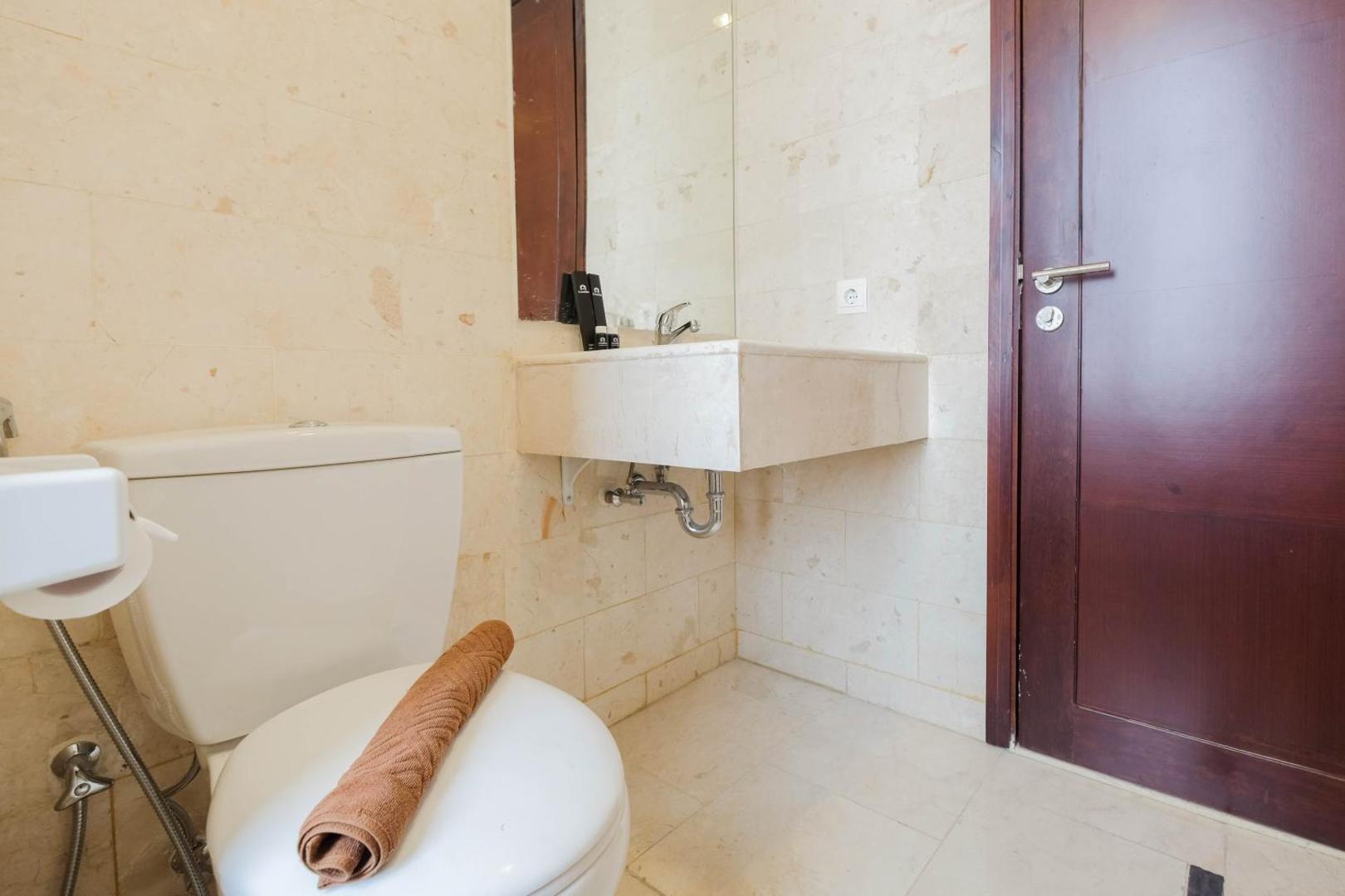 Foto 6: Spacious 2BR at Empyreal The Epicentrum Kuningan Apartment By Travelio