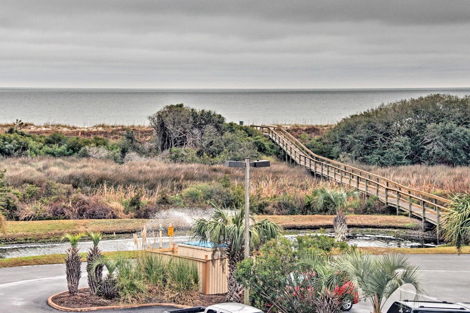 Foto 4: Pool, Beach and Ocean View Hilton Head Resort Condo