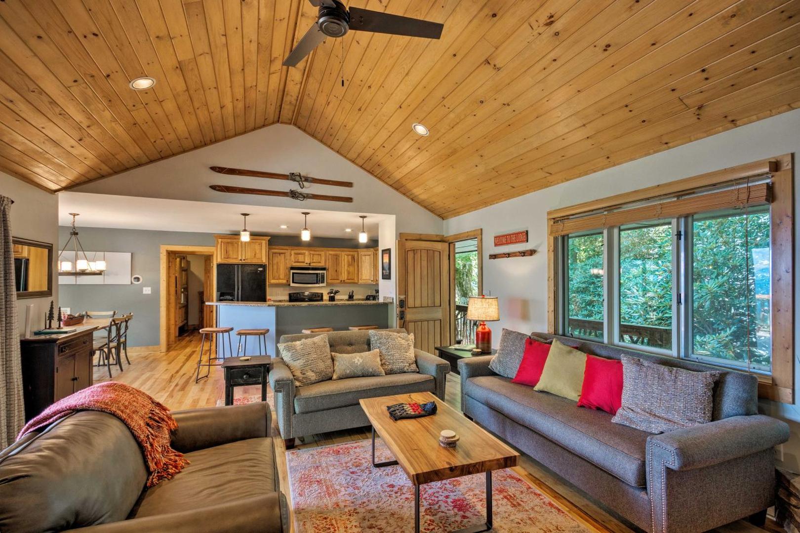 Zdjęcie 6: Cabin w/ Fireplace & Mountain Views: 5 Mi to Boone