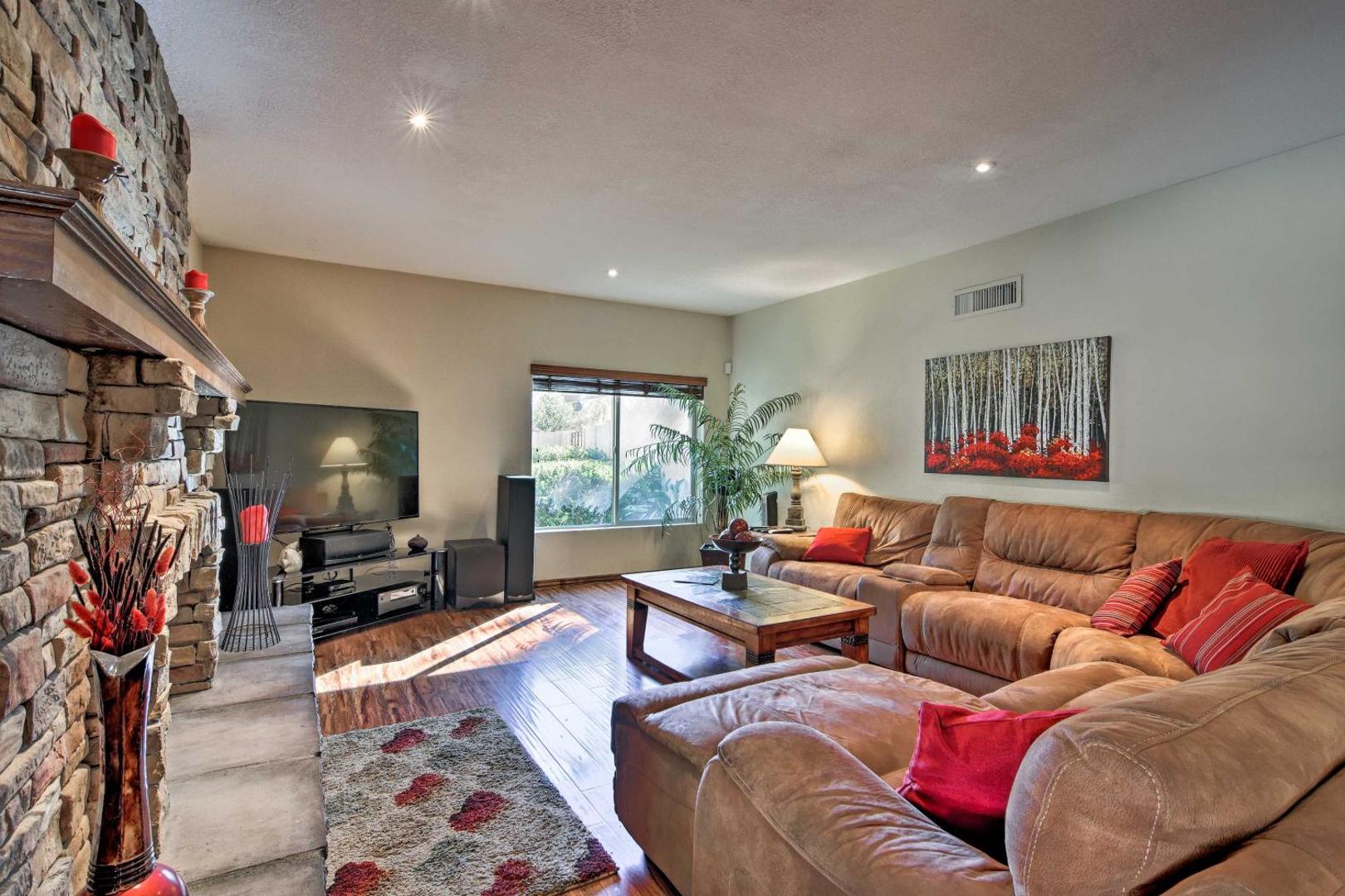 Bild 5: Pool, Bar and Game Room Red Mountain Mesa Oasis