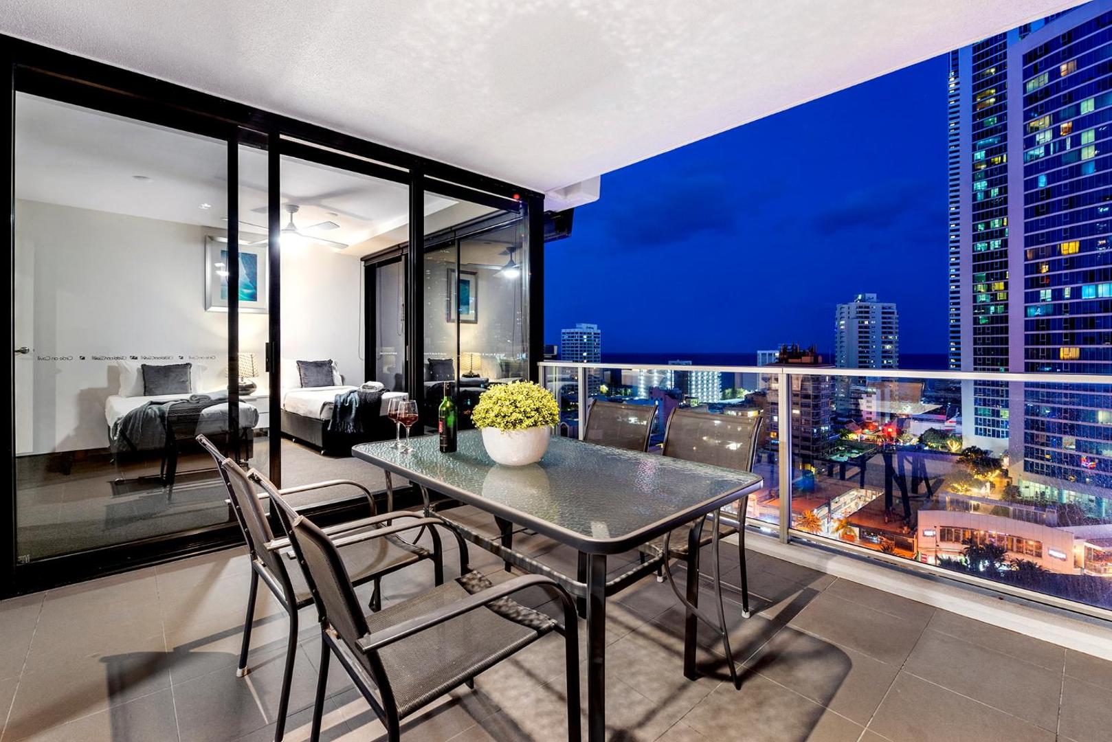 Photo 3 : Circle on Cavil Holidays Gold Coast