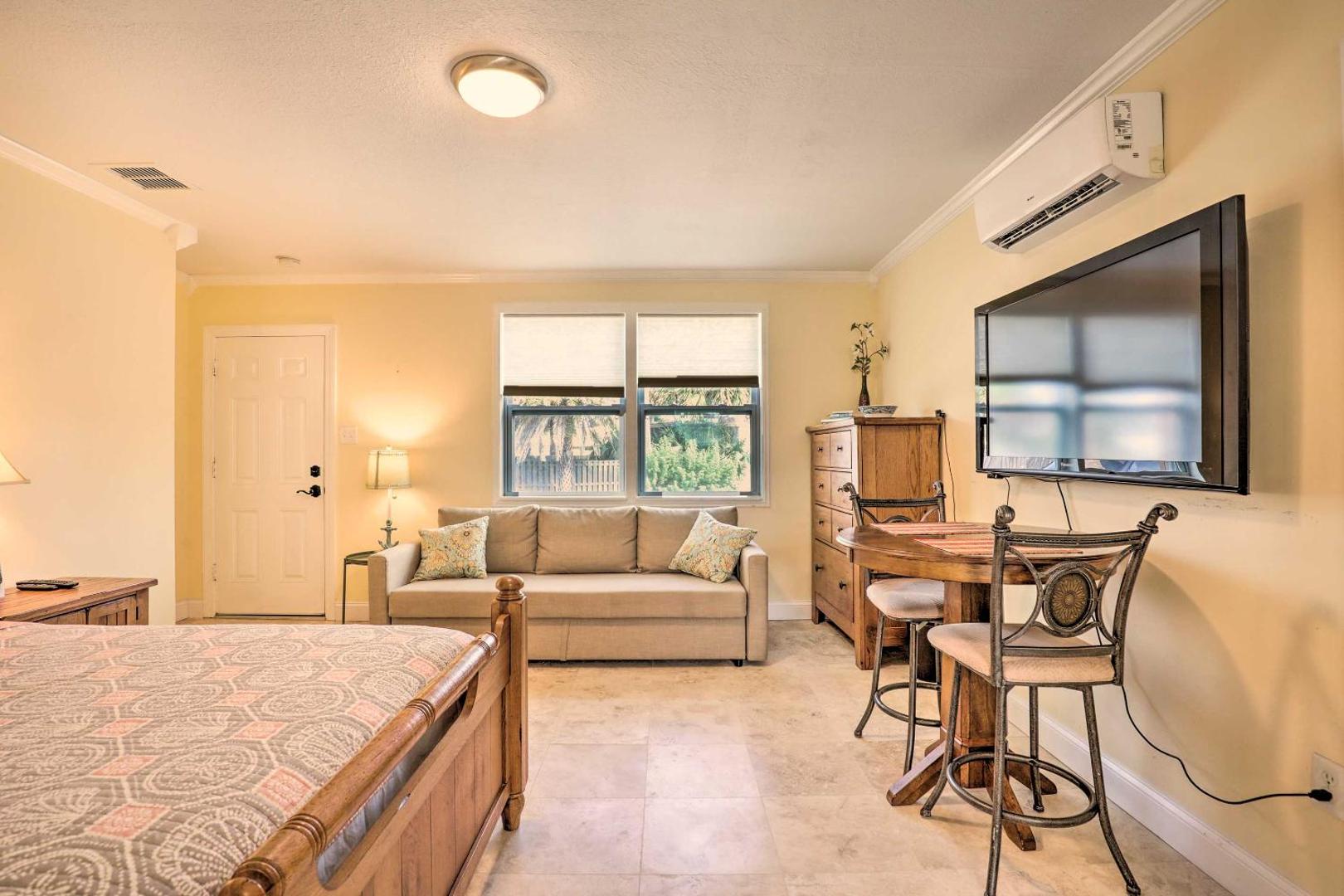 Billede 8: St Augustine Studio with Fire Pit - Walk to Beach!