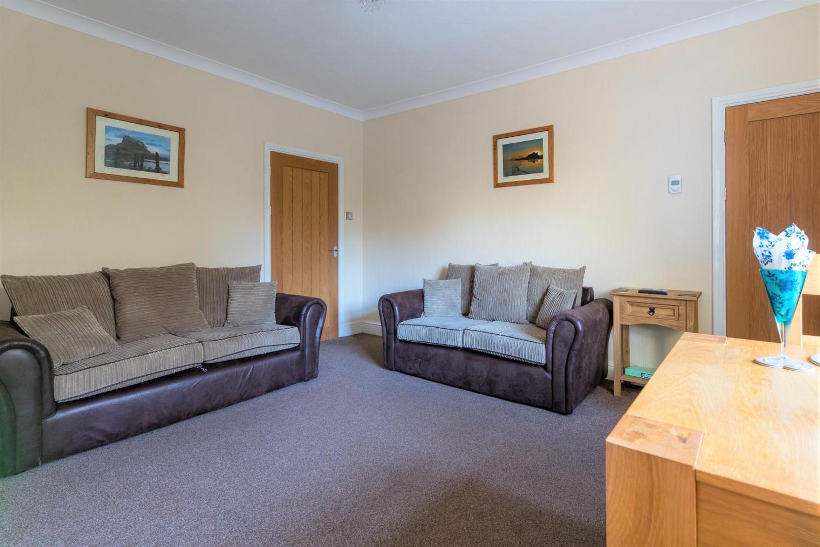 Host & Stay - Daisy Cottage photo 8
