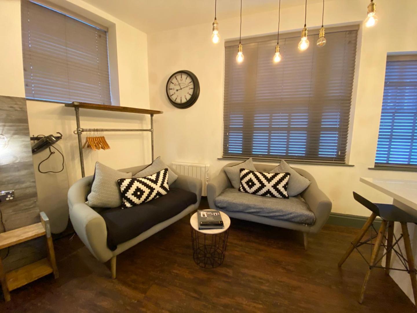 Studio at The Coach House Apartments的照片9