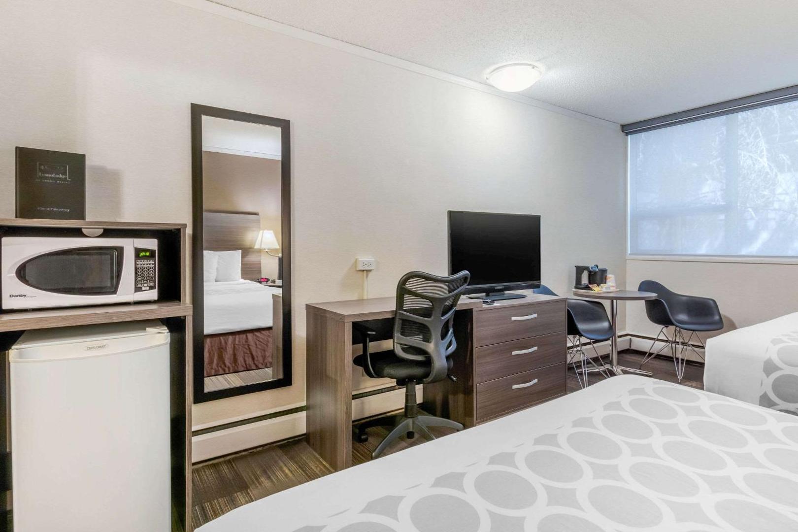 Bilde 6: Super 8 by Wyndham Macleod Trail Calgary