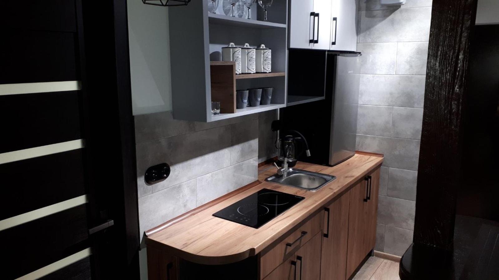 Foto 10: Loft апартаменти з балконом в центрі Львова