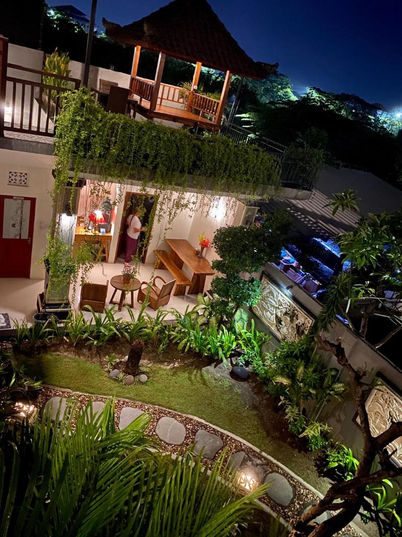 Photo 8