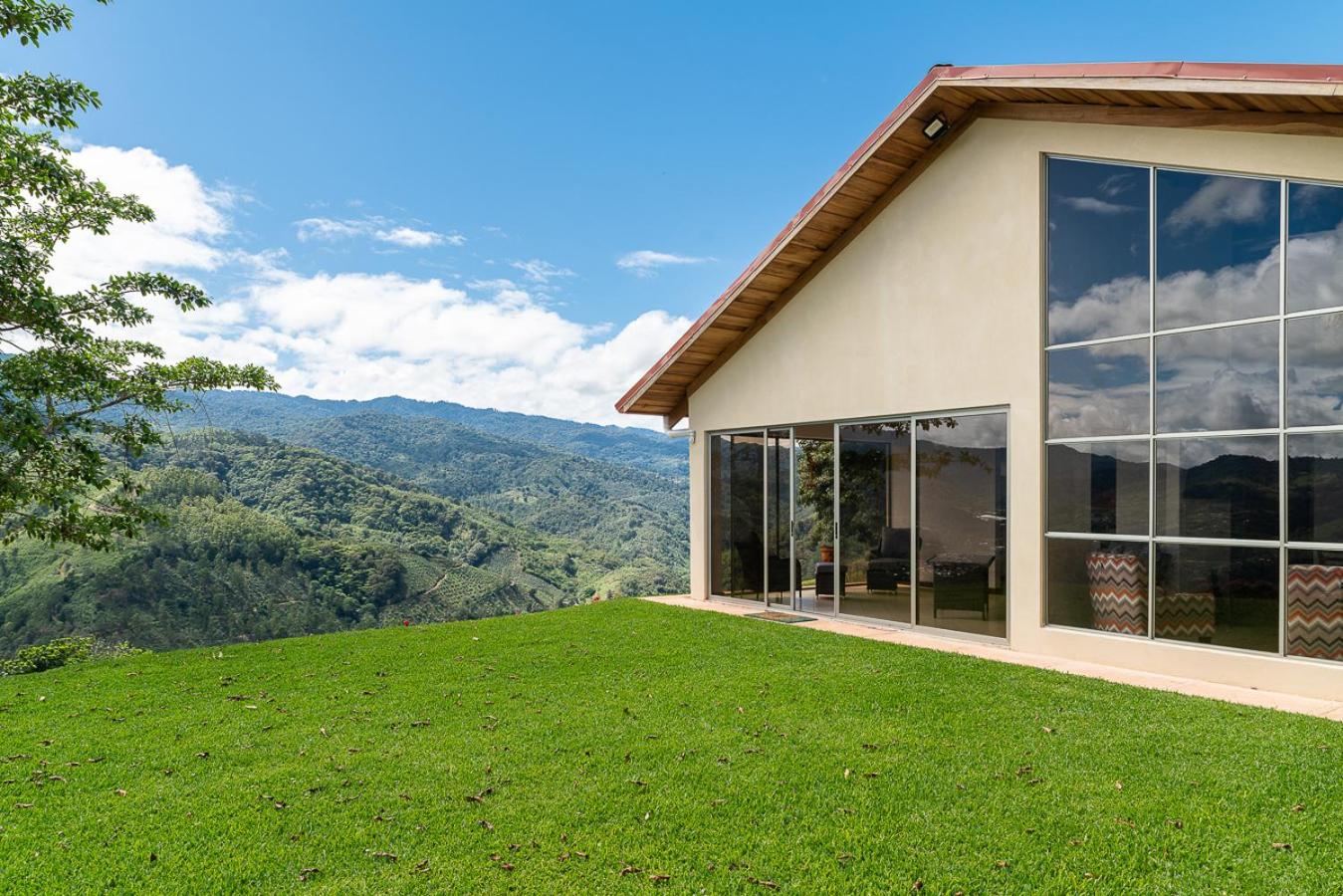 Foto 6: Casa Sofia, Set to Nov offers a free 1 hour massage