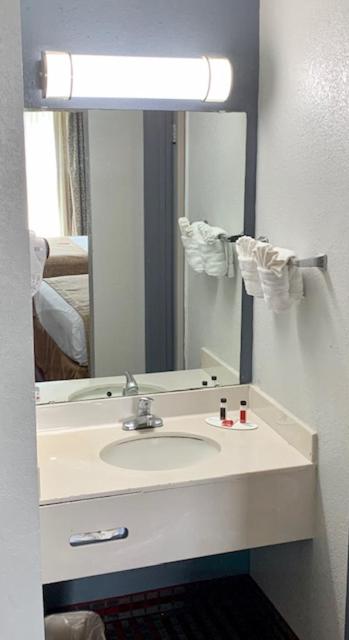 Φωτογραφία 10: Super 8 by Wyndham Orlando Near Florida Mall