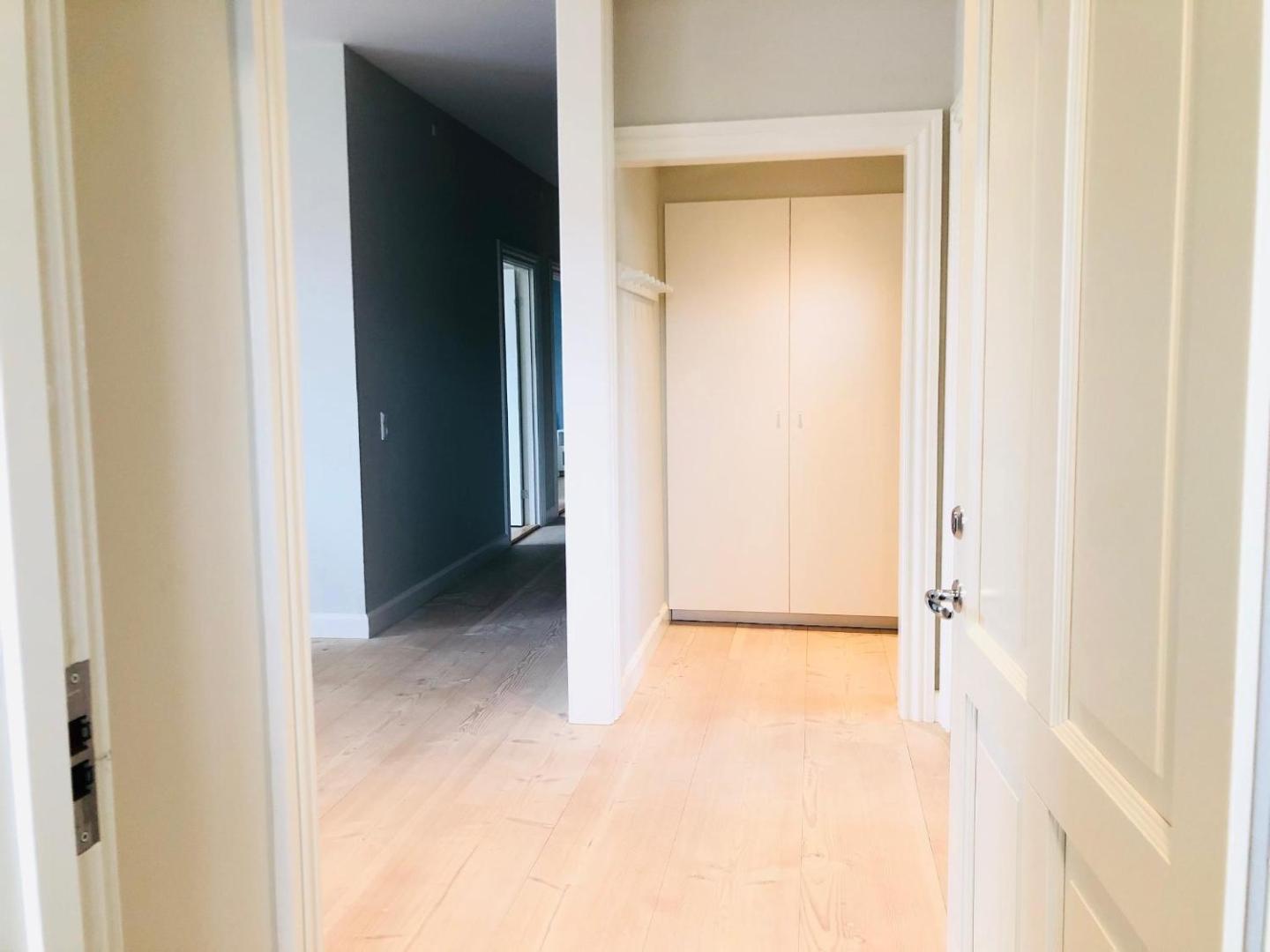 Zdjęcie 7: aday - 4 Bedroom - Modern Living Apartment - Aalborg
