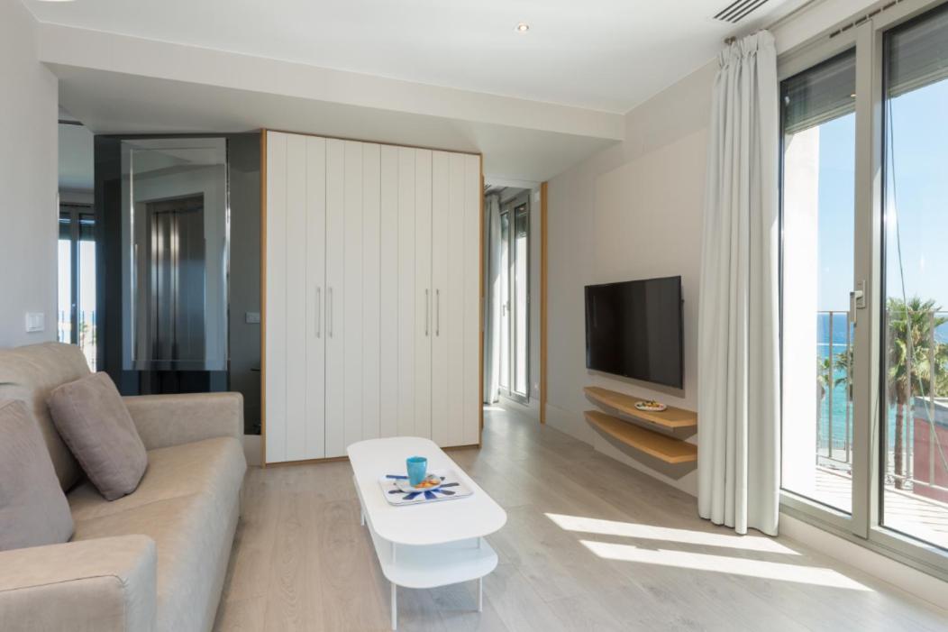 Фотография 6: Kronos on the Beach Attic Suite