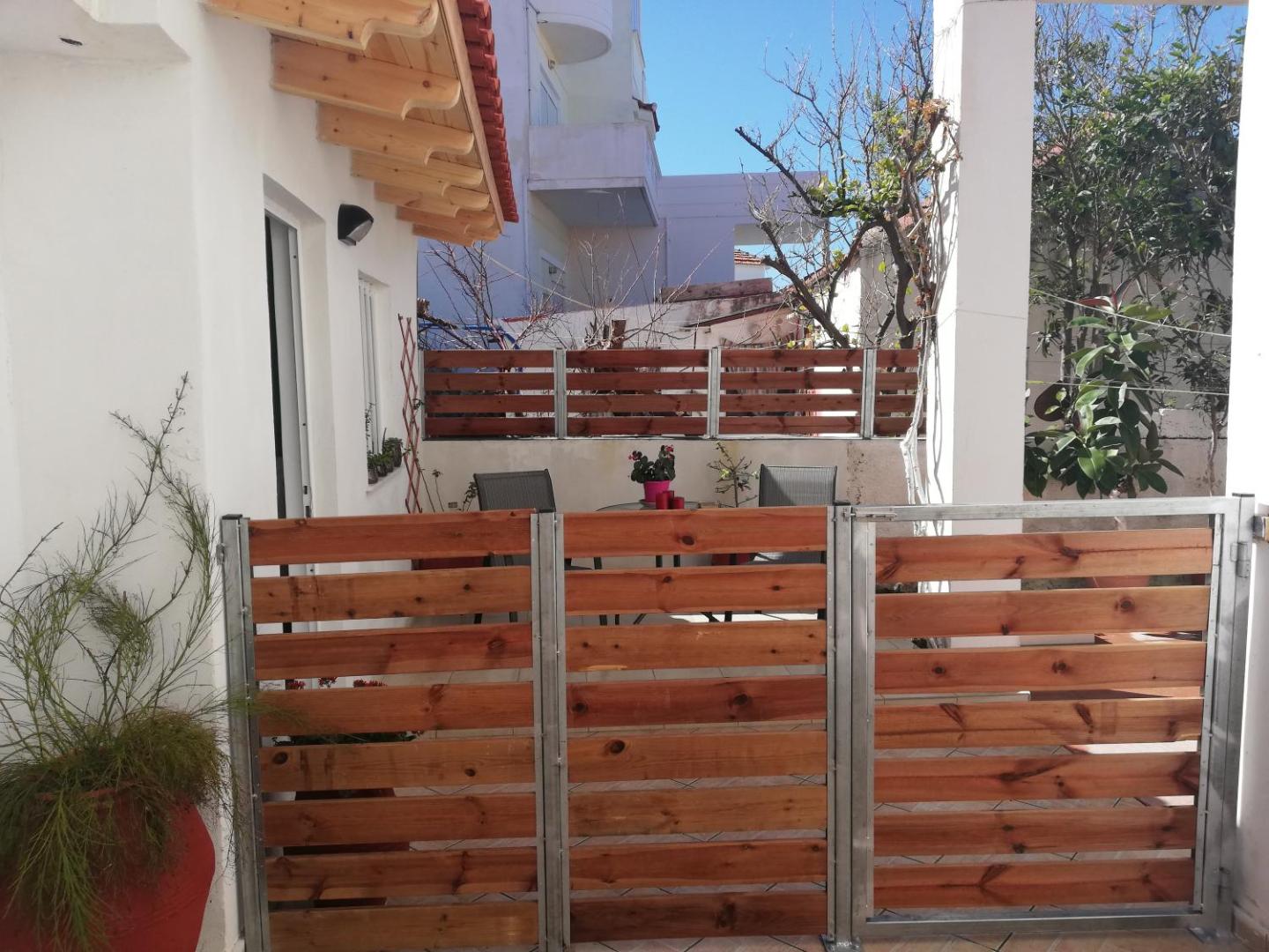 Foto 8: Small Studio with Yard