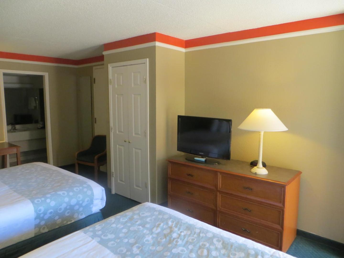 Bilde 3: Super 8 by Wyndham Little Rock/Otter Creek